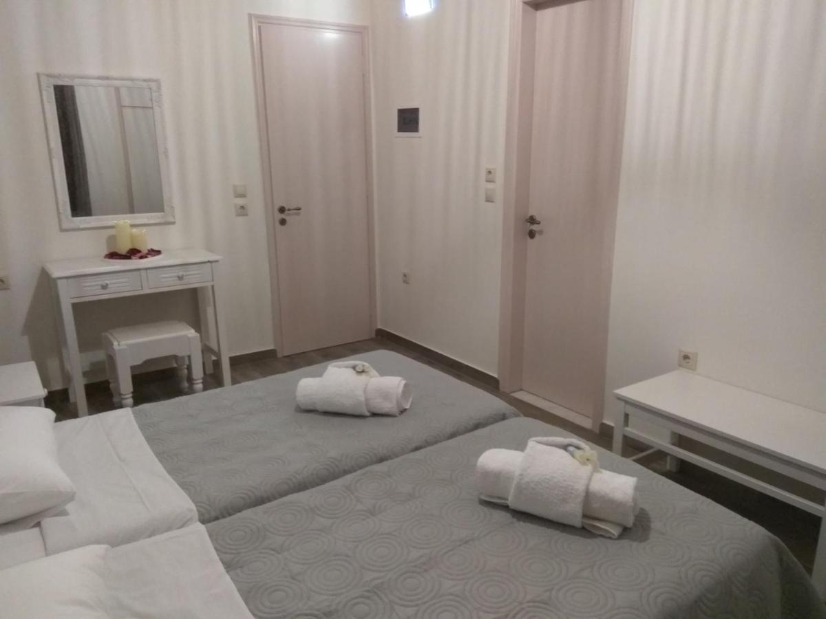 Kleanthe Hotel Chalki Town Ngoại thất bức ảnh
