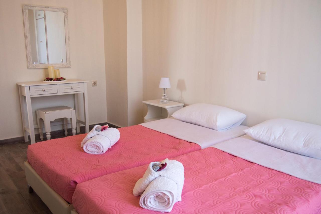 Kleanthe Hotel Chalki Town Ngoại thất bức ảnh
