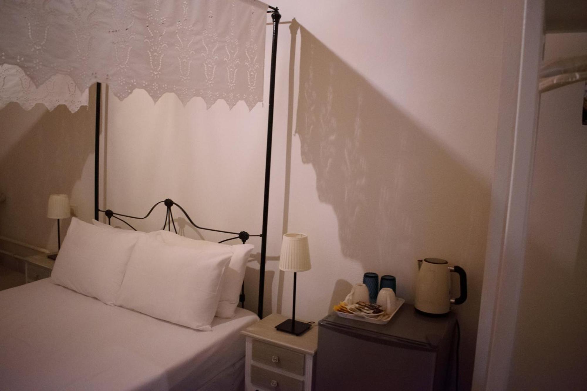 Kleanthe Hotel Chalki Town Ngoại thất bức ảnh